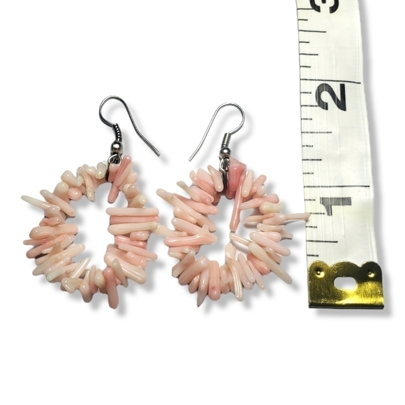 𝅺Coral Beaded Loop Earrings - Picture 4 of 4
